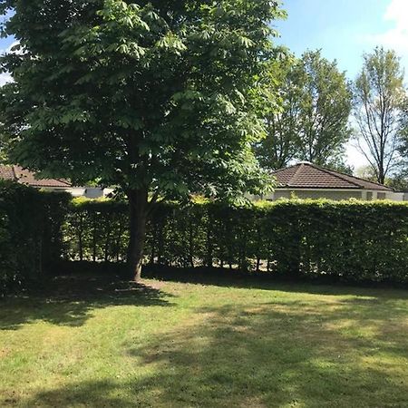 Rustig Gelegen Bungalow In Mooi Havelte エクステリア 写真
