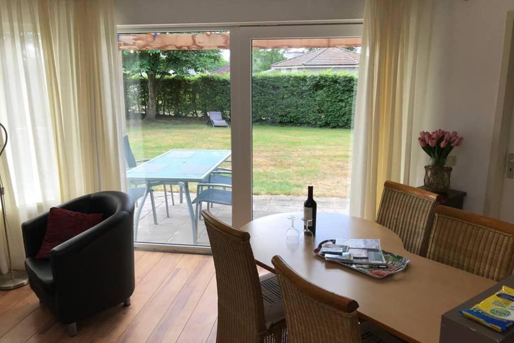 Rustig Gelegen Bungalow In Mooi Havelte エクステリア 写真