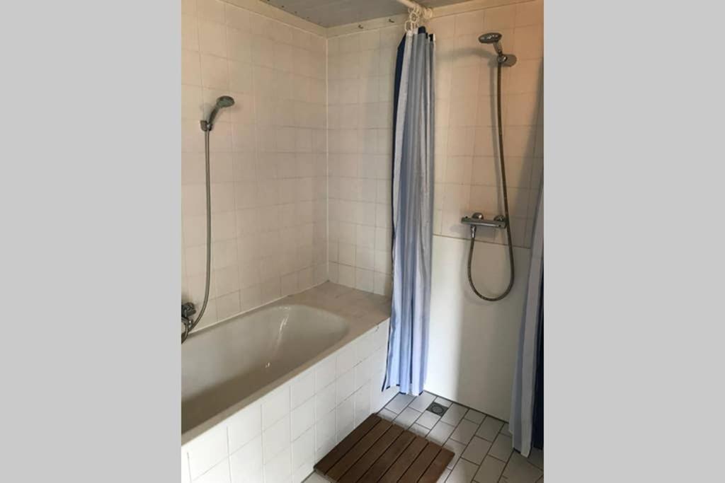 Rustig Gelegen Bungalow In Mooi Havelte エクステリア 写真